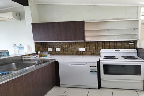 Photo of property in 21 Saint Albans Avenue, Hokowhitu, Palmerston North, 4410