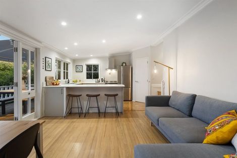 Photo of property in 7 Rodney Road, Northcote Point, Auckland, 0627