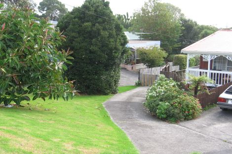 Photo of property in 1/70 Mcleod Road, Te Atatu South, Auckland, 0610