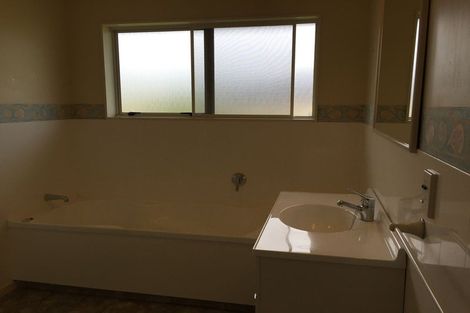 Photo of property in 15 San Vito Place, Paraparaumu Beach, Paraparaumu, 5032