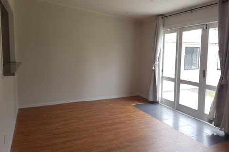 Photo of property in 29 Lincoln Road, Henderson, Auckland, 0610