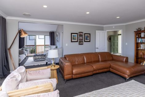 Photo of property in 56 Kakariki Grove, Waikanae, 5036