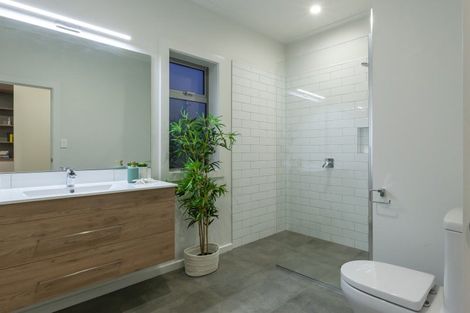 Photo of property in 68 Marine Parade, Paraparaumu Beach, Paraparaumu, 5032