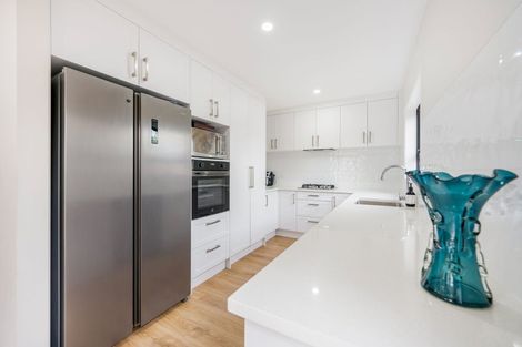 Photo of property in 538d Swanson Road, Ranui, Auckland, 0612