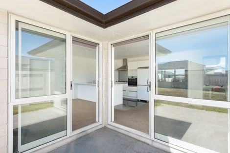Photo of property in 30 Livingstone Drive, Papamoa Beach, Papamoa, 3118