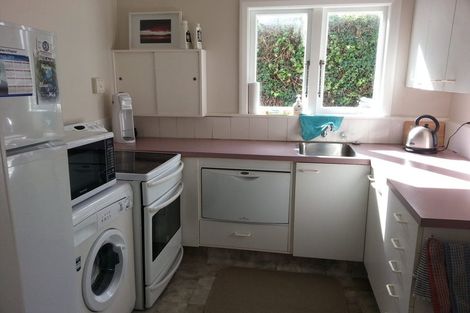 Photo of property in 87 Muritai Road, Eastbourne, Lower Hutt, 5013
