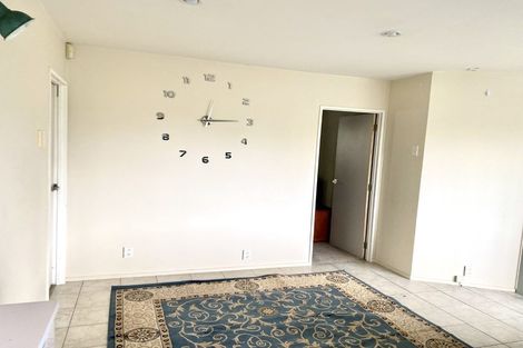 Photo of property in 18 Lanham Lane, Massey, Auckland, 0614