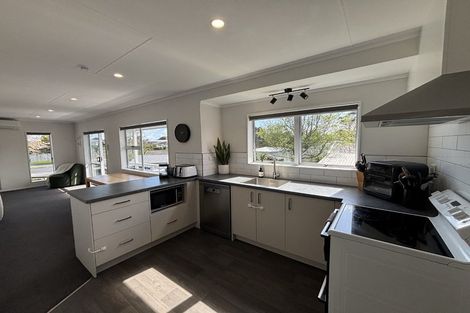 Photo of property in 16 Camellia Avenue, Bell Block, New Plymouth, 4312