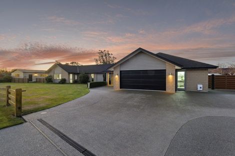Photo of property in 11 Brampton Drive, West Melton, 7618