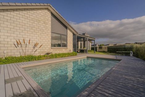 Photo of property in 3 Roseberry Place, Whitianga, 3510