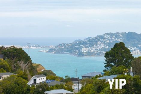 Photo of property in 139 Ruskin Road, Newlands, Wellington, 6037