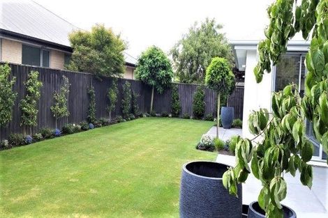 Photo of property in 11 Riverbank Road, Northwood, Christchurch, 8051