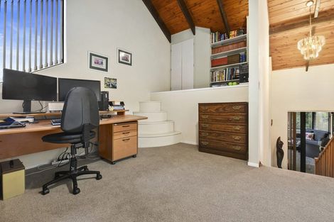 Photo of property in 18 Da Vinci Place, West Harbour, Auckland, 0618