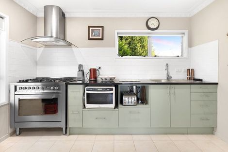 Photo of property in 16 Langford Place, Dairy Flat, Albany, 0792