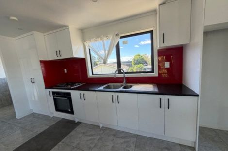 Photo of property in 18 Heathberry Close, Papatoetoe, Auckland, 2025