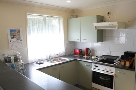 Photo of property in 100a Lincoln Park Avenue, Massey, Auckland, 0614