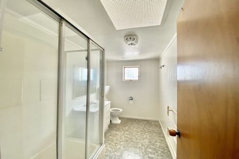 Photo of property in 23 Hazards Road, Weymouth, Auckland, 2103