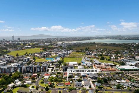Photo of property in 73 Greenslade Crescent, Northcote, Auckland, 0627