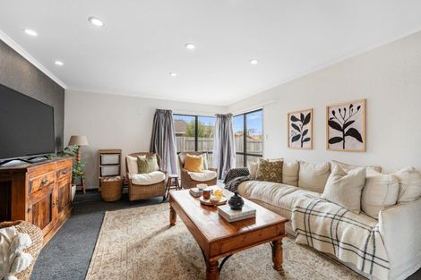 Photo of property in 10 Parnell Heights Drive, Kelvin Grove, Palmerston North, 4414