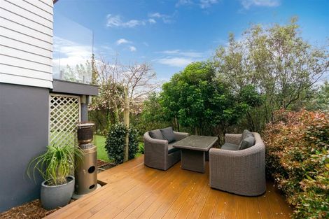 Photo of property in 12 Ilam Lane, Fairview Heights, Auckland, 0632