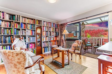 Photo of property in 8 Petrel Place, Massey, Auckland, 0614