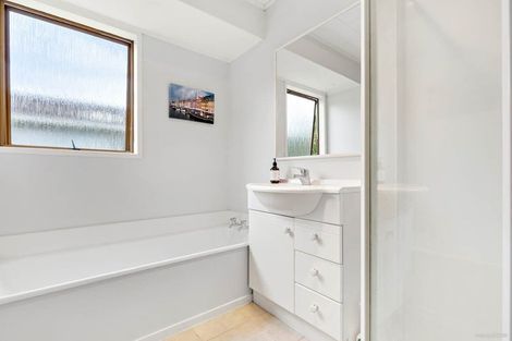 Photo of property in 34 Spinella Drive, Bayview, Auckland, 0629