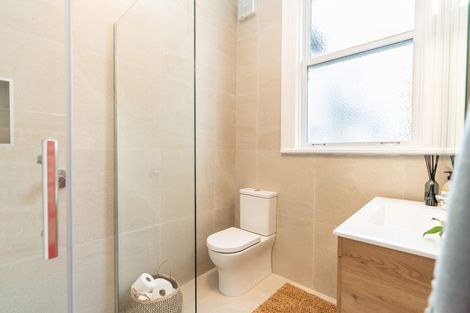 Photo of property in 18 Portland Crescent, Thorndon, Wellington, 6011