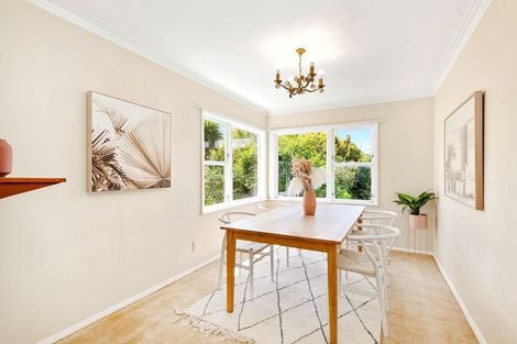 Photo of property in 6 Lane Crescent, Tawa, Wellington, 5028