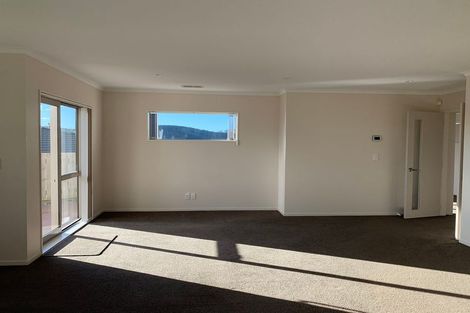 Photo of property in 12 Havana Rise, Grenada Village, Wellington, 6037