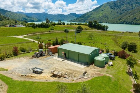 Photo of property in 888 Queen Charlotte Drive, Linkwater, Picton, 7281