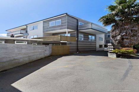 Photo of property in 8/123 The Parade, Island Bay, Wellington, 6023