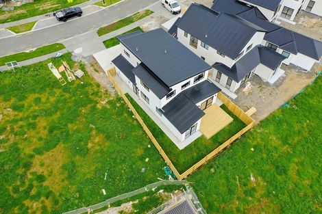 Photo of property in 12 Korowhiti Road, Clarks Beach, 2122
