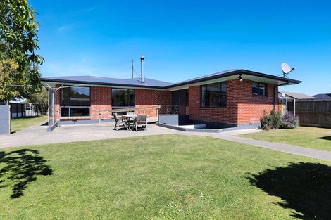 Photo of property in 64 Mcmurdo Street, Tinwald, Ashburton, 7700