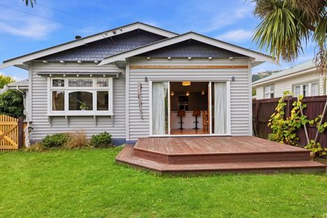 Photo of property in 24 Birdwood Avenue, Beckenham, Christchurch, 8023