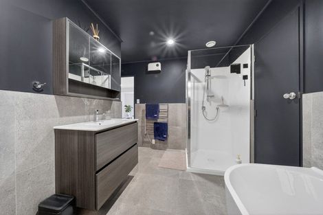 Photo of property in 73 Underhill Road, Featherston, 5710