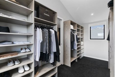 Photo of property in 33 Kikorangi Drive, Wainui, 0992