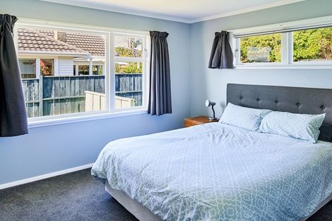 Photo of property in 31 Larsen Crescent, Tawa, Wellington, 5028