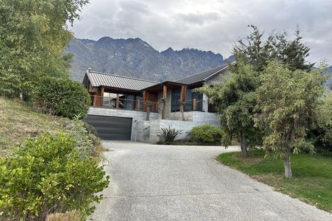 Photo of property in 15 Skye Lane, Jacks Point, Queenstown, 9371