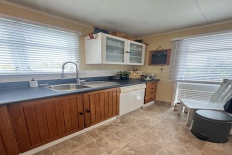 Photo of property in 40 Beaumaris Crescent, Ascot Park, Porirua, 5024