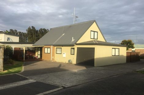 Photo of property in 17a Claridge Place, Mount Maunganui, 3116