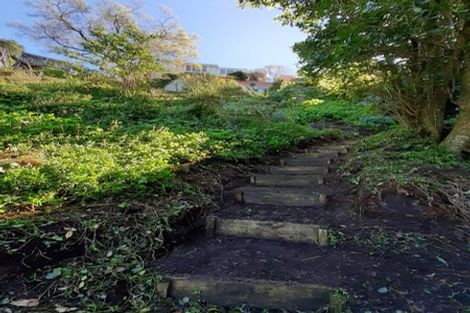 Photo of property in 39 Harbour View Road, Northland, Wellington, 6012