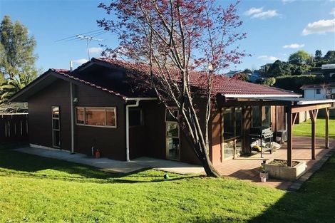 Photo of property in 65 John Downs Drive, Browns Bay, Auckland, 0630
