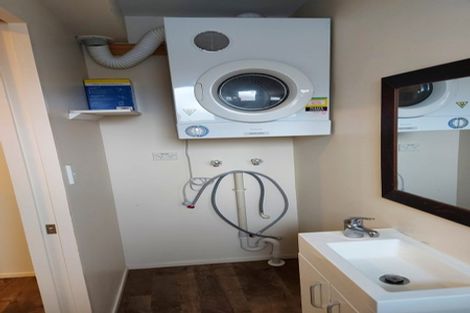 Photo of property in 12/138 Queens Drive, Lyall Bay, Wellington, 6022