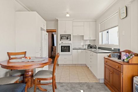 Photo of property in 2 Kennedy Road, Fairfield, Dunedin, 9018