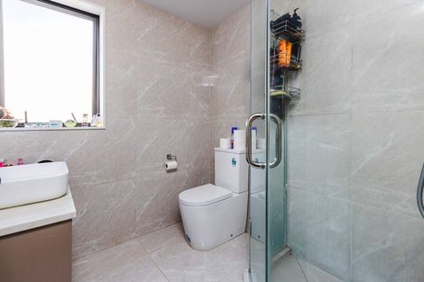 Photo of property in 32 Carrickdawson Drive, Flat Bush, Auckland, 2019