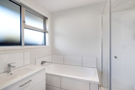 Photo of property in 86 Avonhead Road, Avonhead, Christchurch, 8042