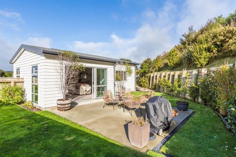Photo of property in 14 Moonraker Place, Whitby, Porirua, 5024