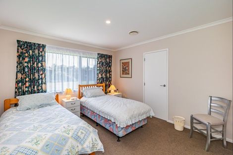 Photo of property in 2 Ivy Lane, Ohau, 5570