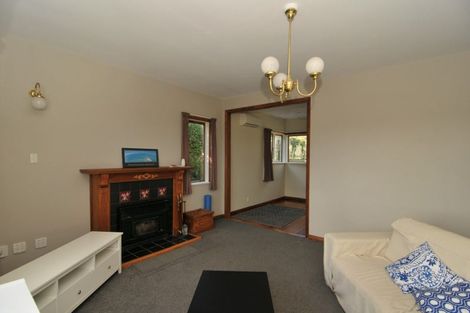 Photo of property in 35 Beacon Hill Road, Strathmore Park, Wellington, 6022