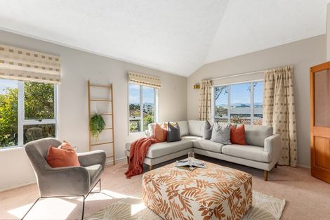 Photo of property in 10 James Cook Drive, Whitby, Porirua, 5024